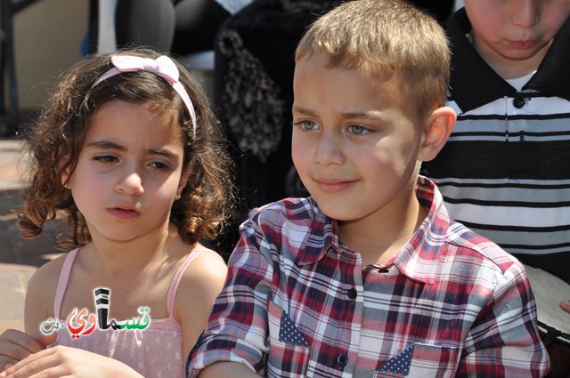 كفرقاسم – فيديو: بساتين الامل, السلام , والمحبة تحتفل بعيد الام على انغام عمو انس وجوقته ..